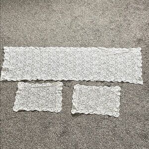 Vintage Cream Lace Table Runner and Placemats circa 40s/50s